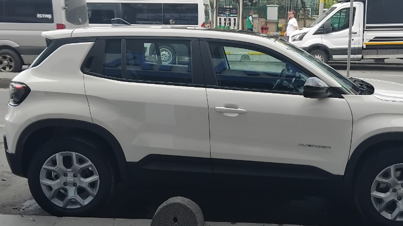 Jeep® Avenger Full-Electric