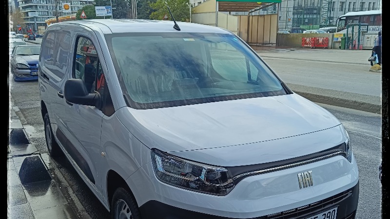 FİAT DOBLO CARGO MAXİ 2023 MODEL 1.6 YENİ KASA
